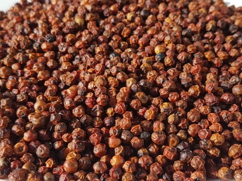 30850PARADISE GARDENS KAMPOT – Salted Long Pepper