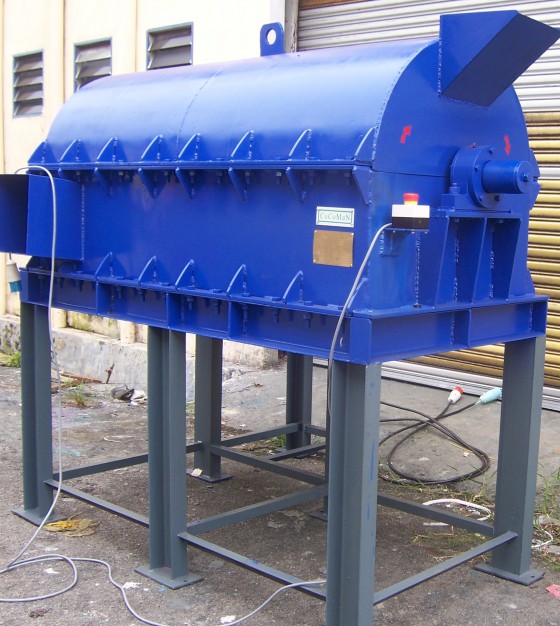 32368Coconut Deshelling Machine