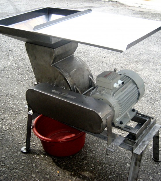 32361Coconut Deshelling Machine