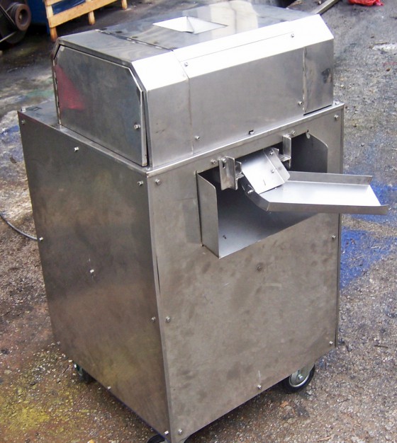 32363Coconut Deshelling Machine